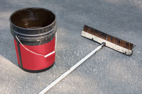 Tar Driveway Sealing in Bellevue
